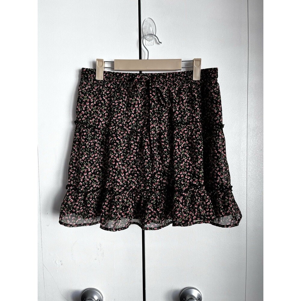 Sienna Sky Black Floral Mini Skirt Women’s L Elastic Waist Drawstring Ruffle Hem